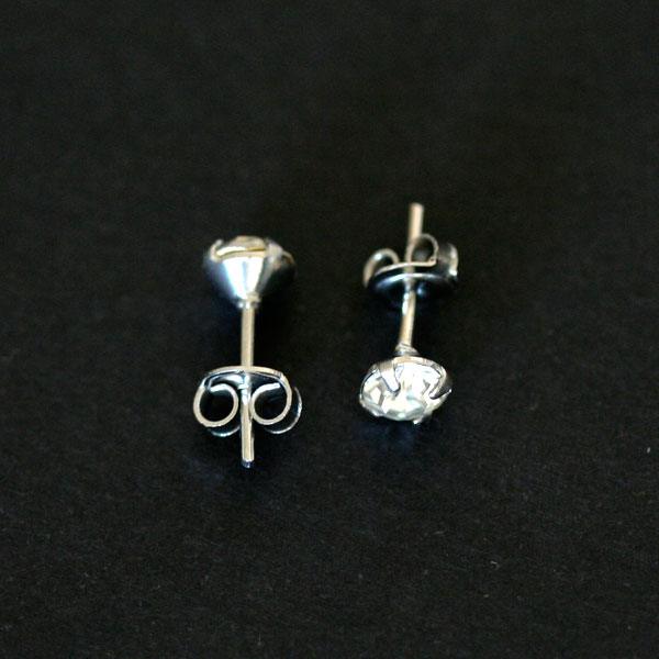 brinco-de-aco-com-pedra-de-zirconia
